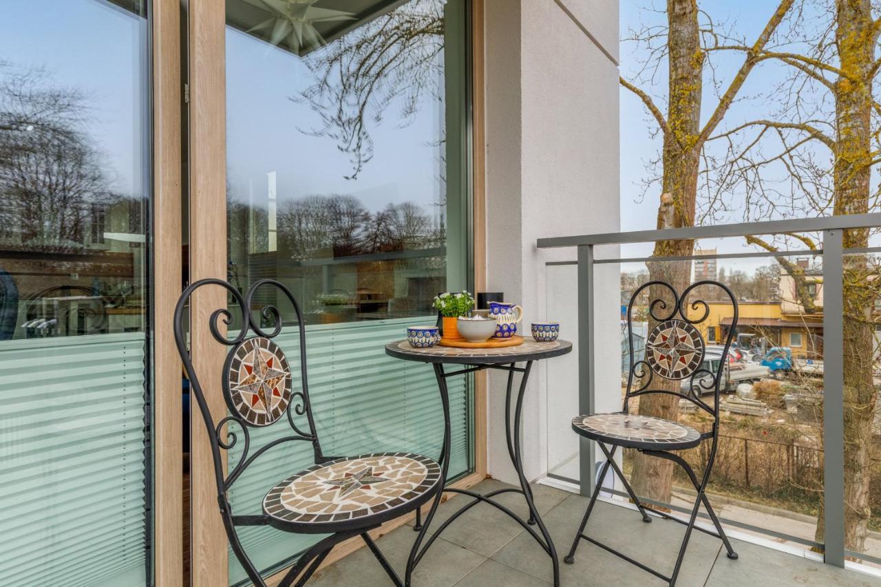 Green Square Apartment With Balcony Swinoujscie By Noclegi Renters 외부 사진