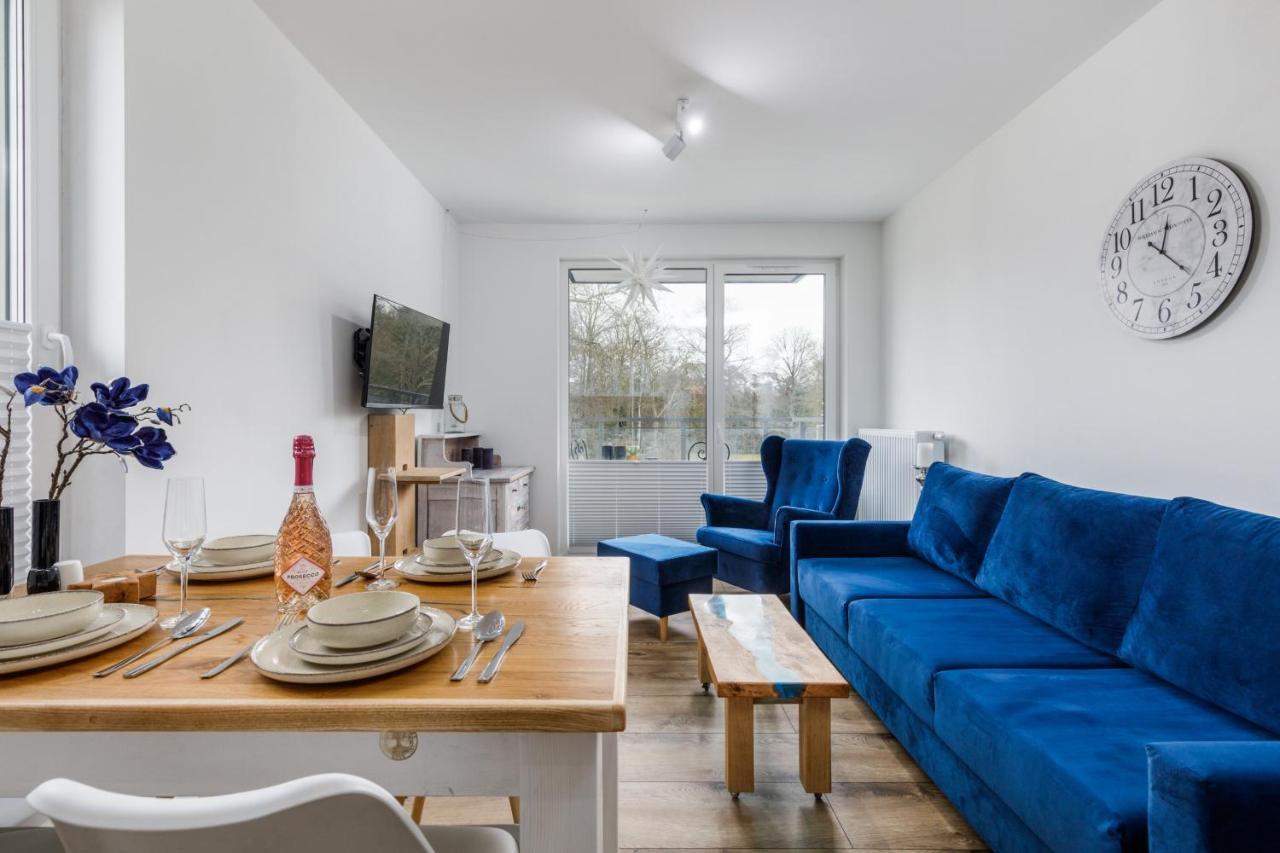 Green Square Apartment With Balcony Swinoujscie By Noclegi Renters 외부 사진