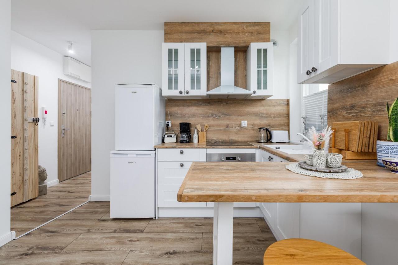 Green Square Apartment With Balcony Swinoujscie By Noclegi Renters 외부 사진