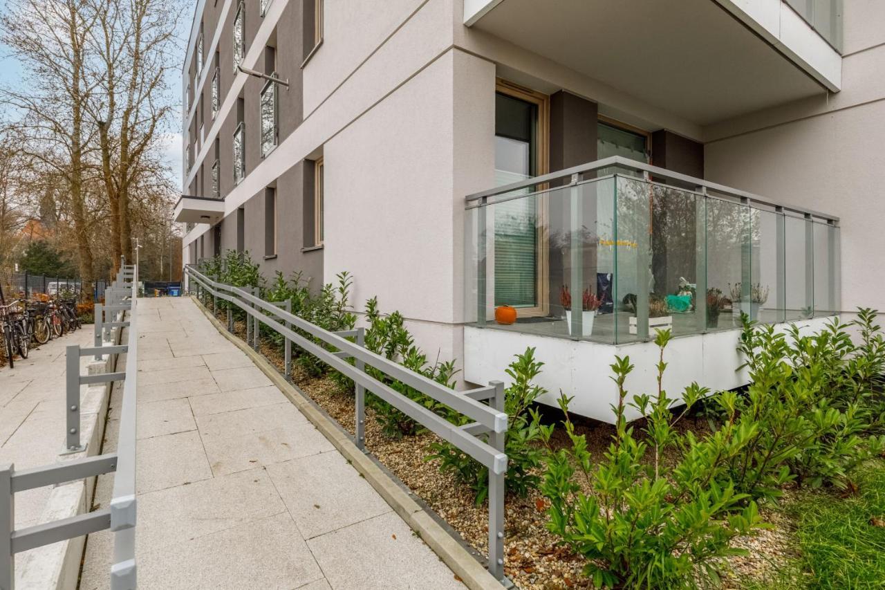 Green Square Apartment With Balcony Swinoujscie By Noclegi Renters 외부 사진
